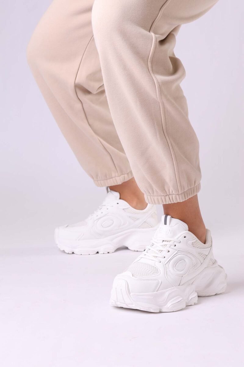 Kiva Sneakers