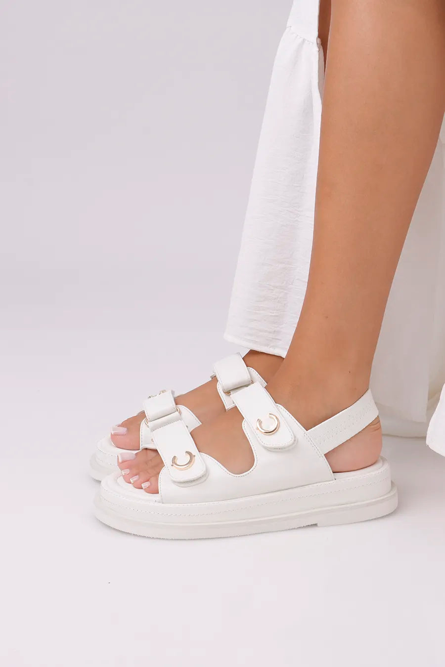 CF-765 White