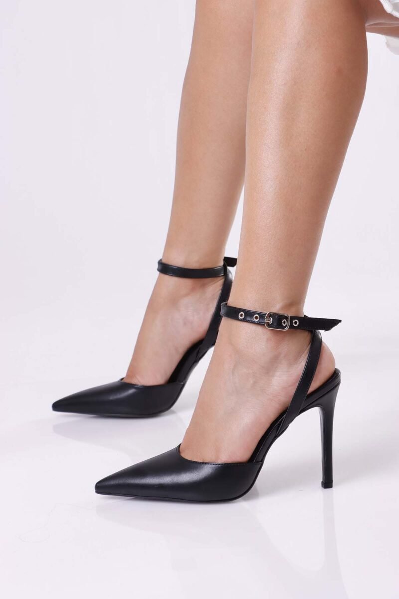 Despina Pumps