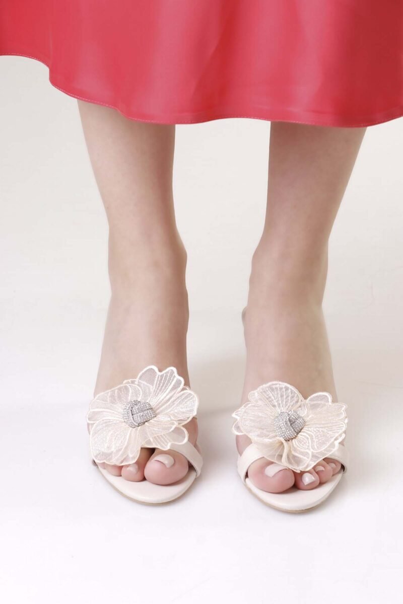 Daisy Heels