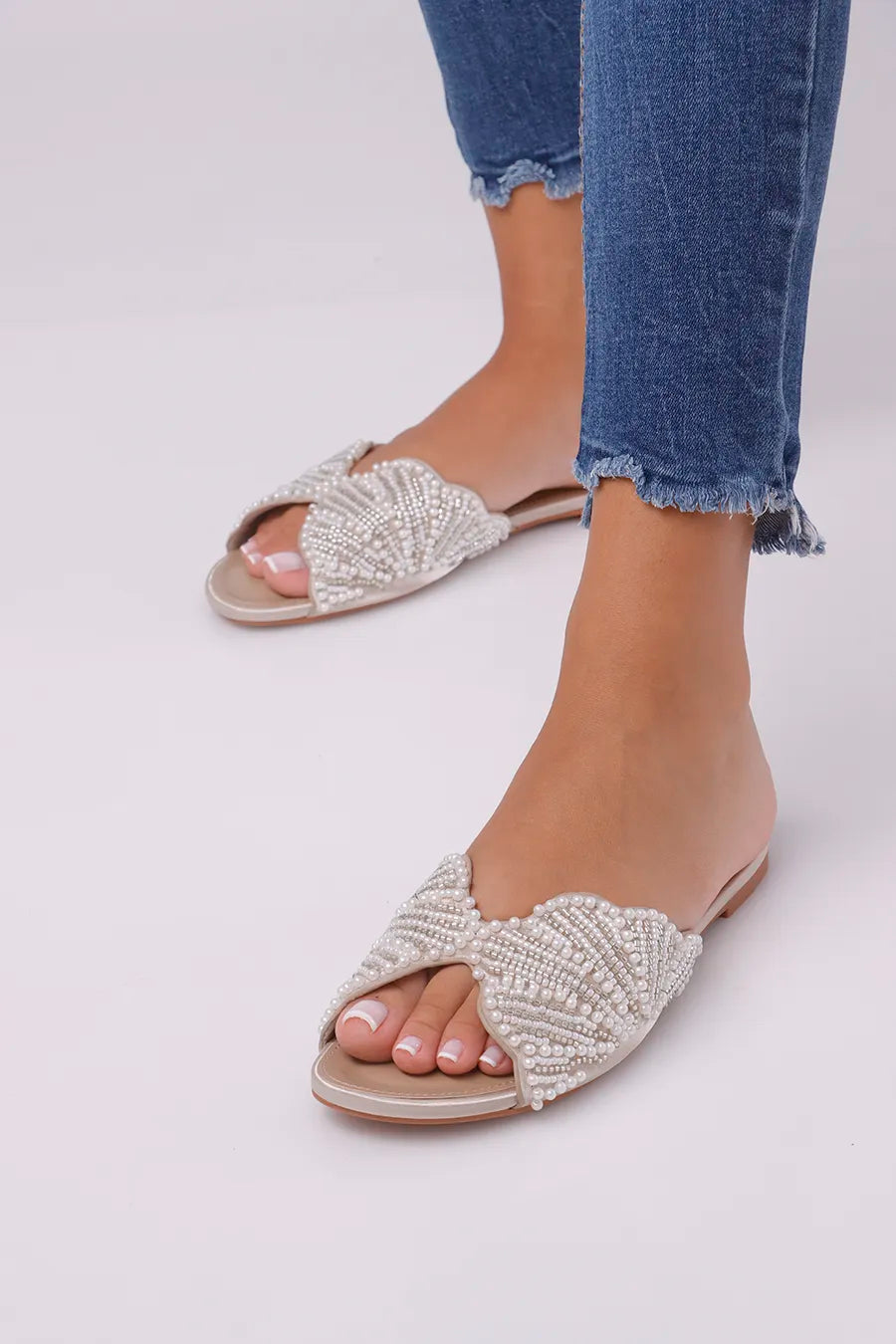 CF-740 Beige