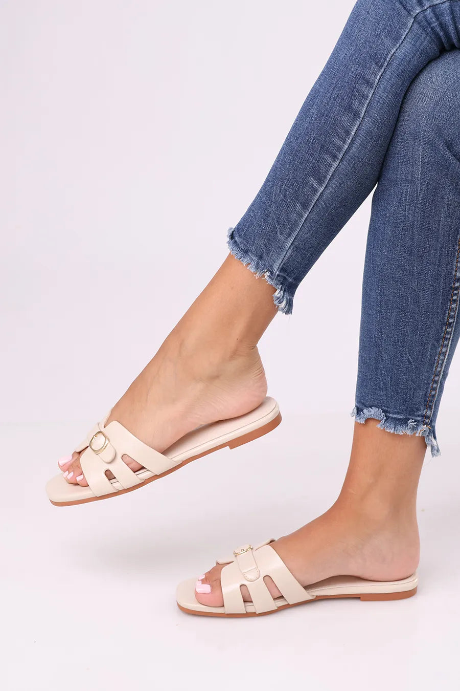 CF-720 Beige