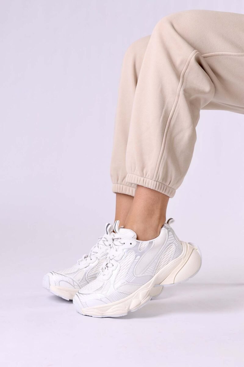 Blanca Sneakers