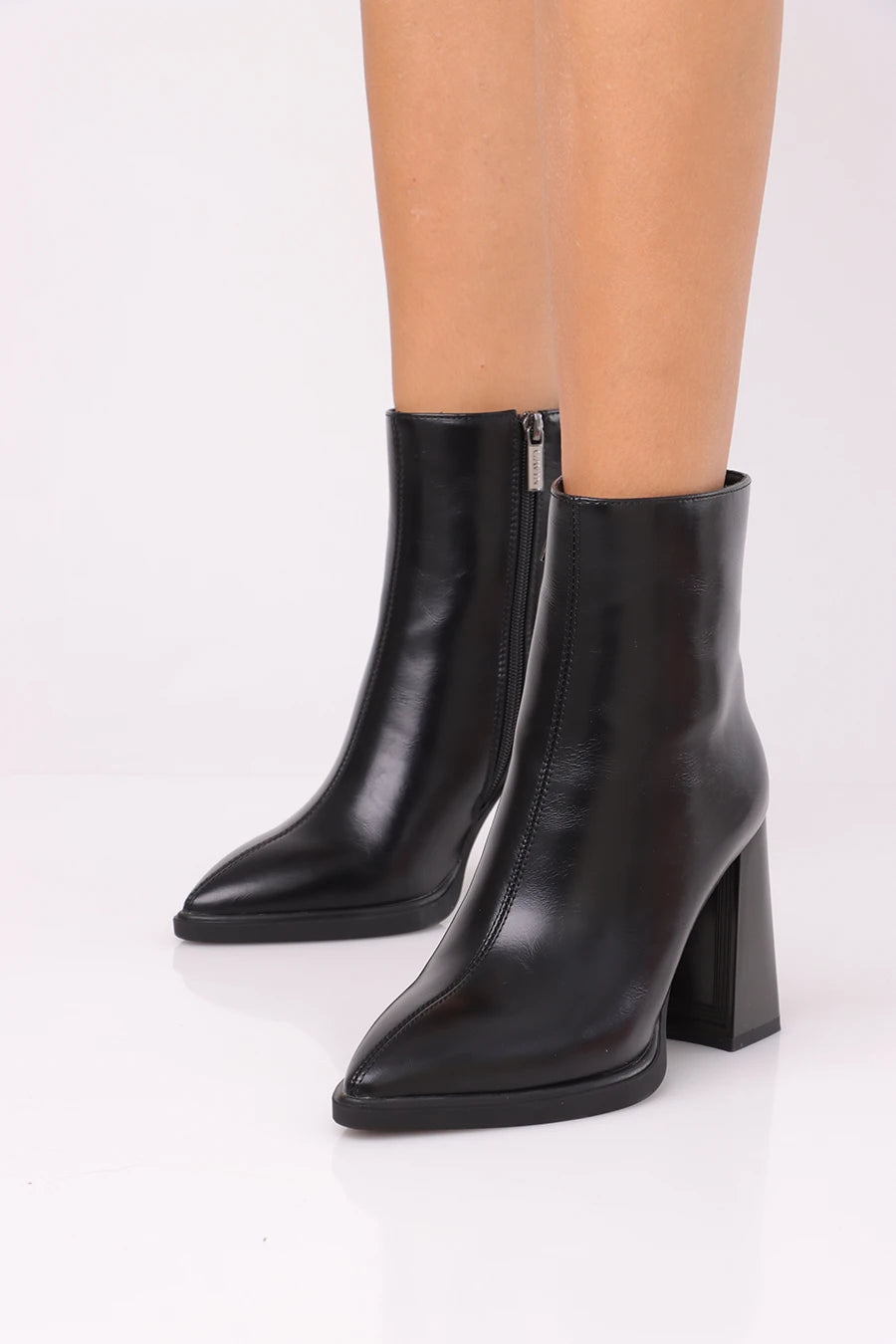 CBT-555 Black