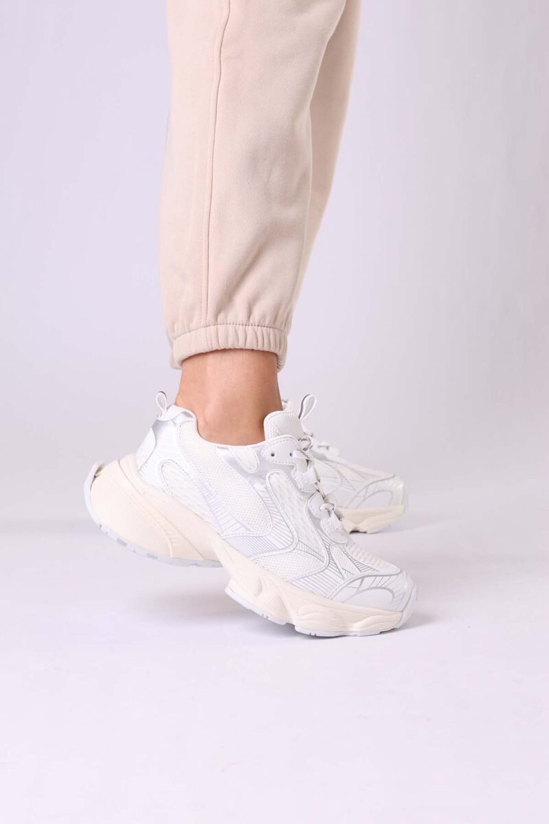 Blanca Sneakers