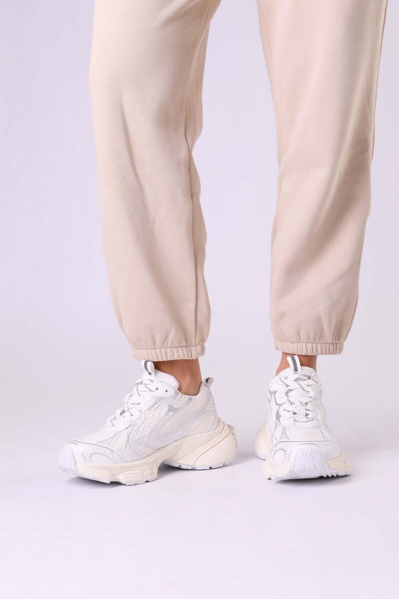 Blanca Sneakers