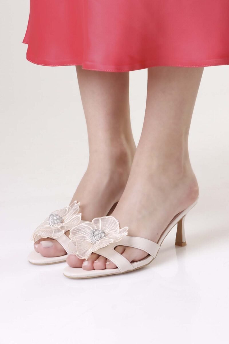 Daisy Heels