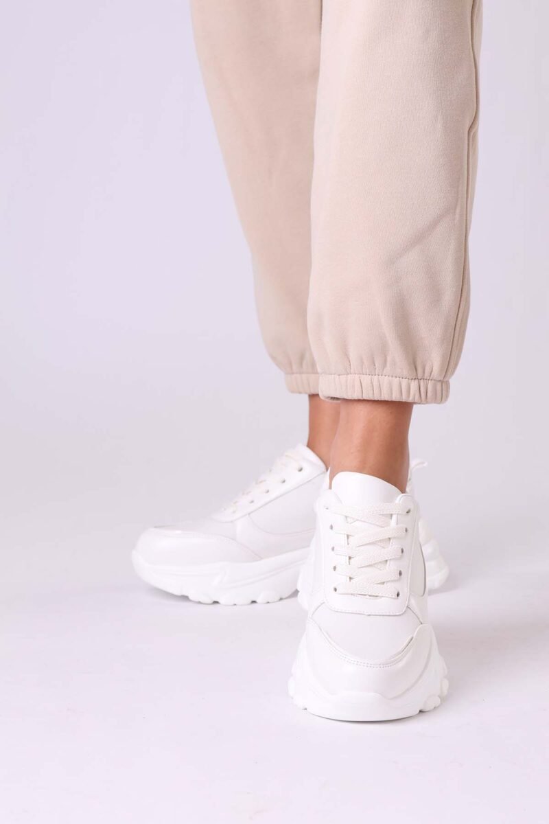 Arlie Sneakers