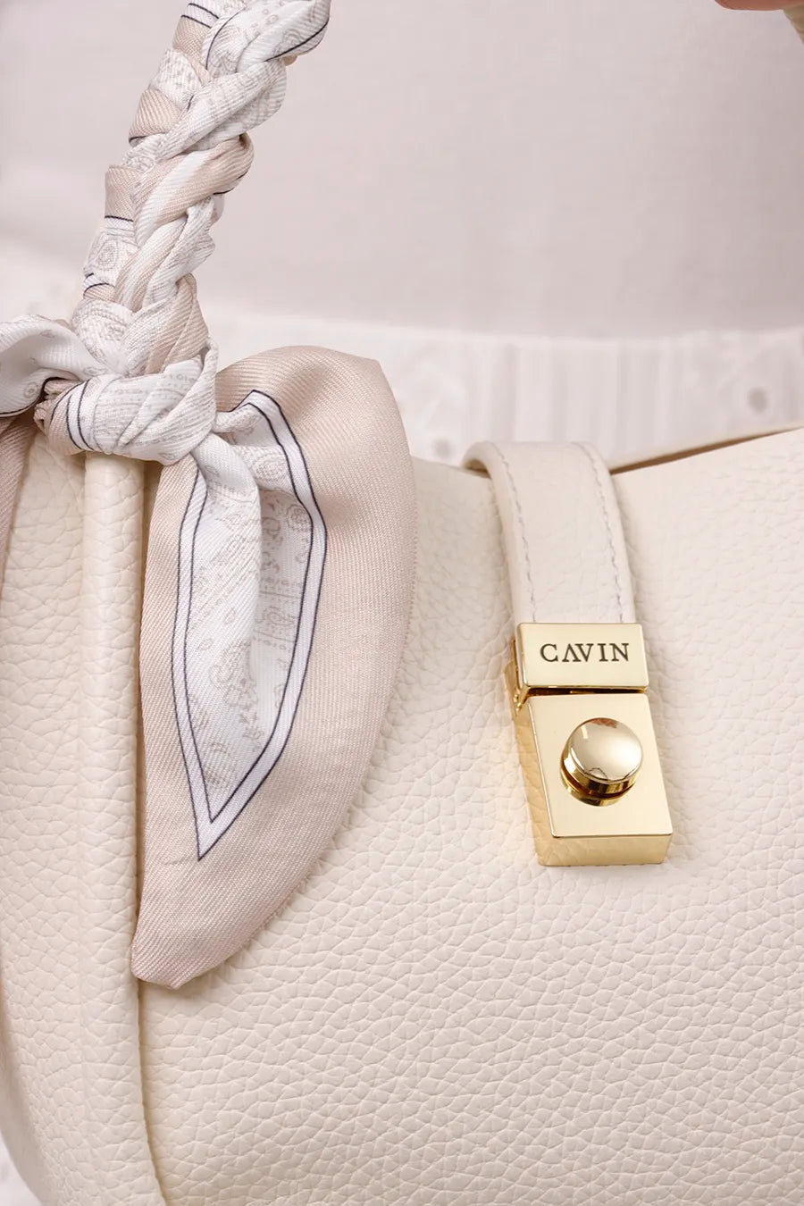 CBA-555 Off-white