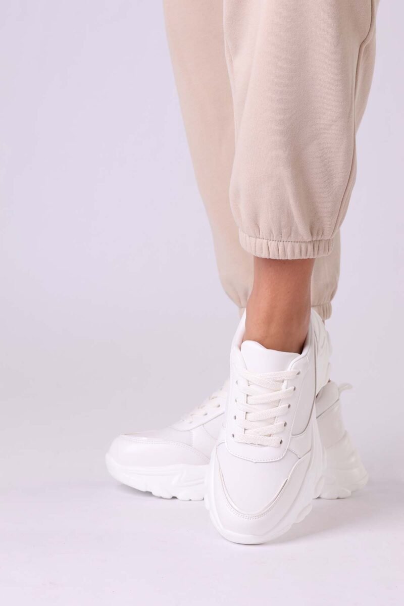 Arlie Sneakers