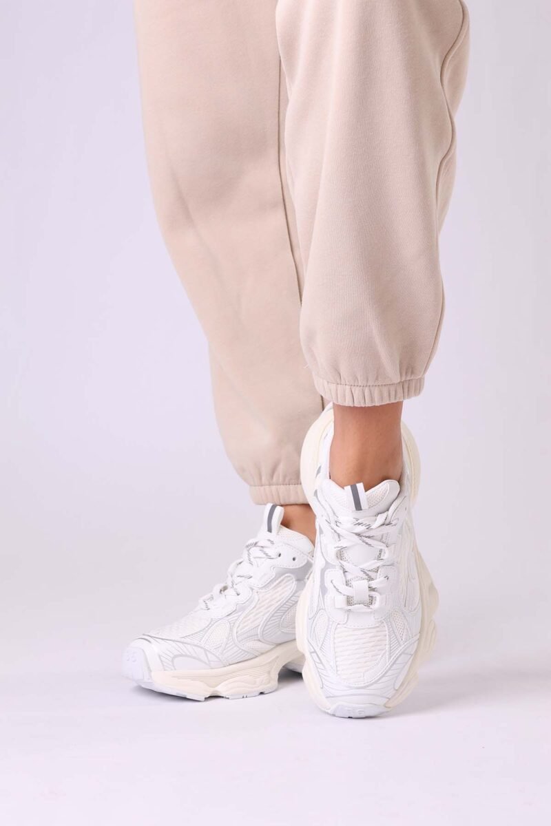 Blanca Sneakers