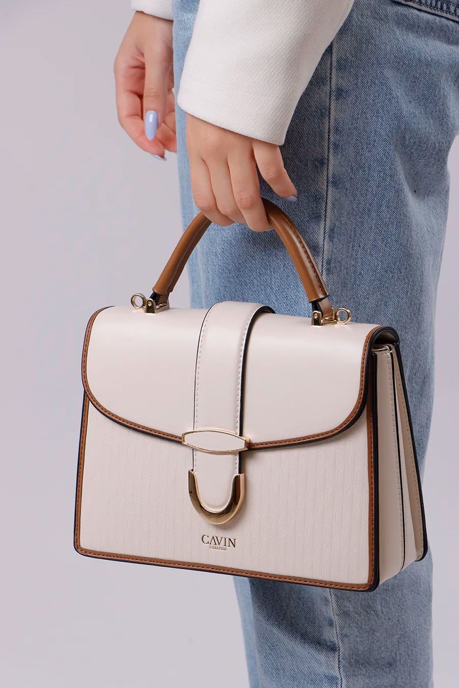 CBA-470 White