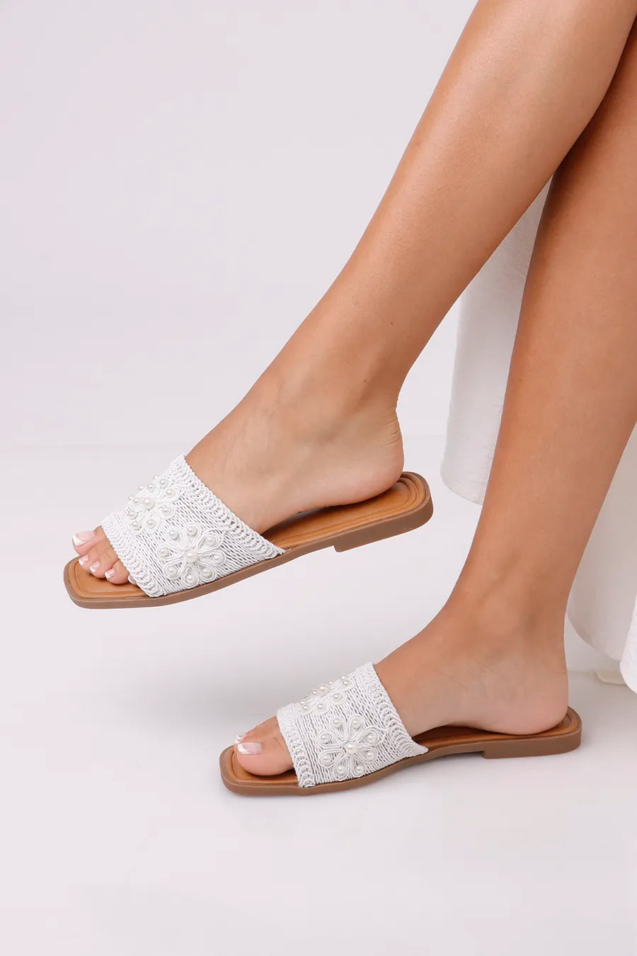 CF-495 White