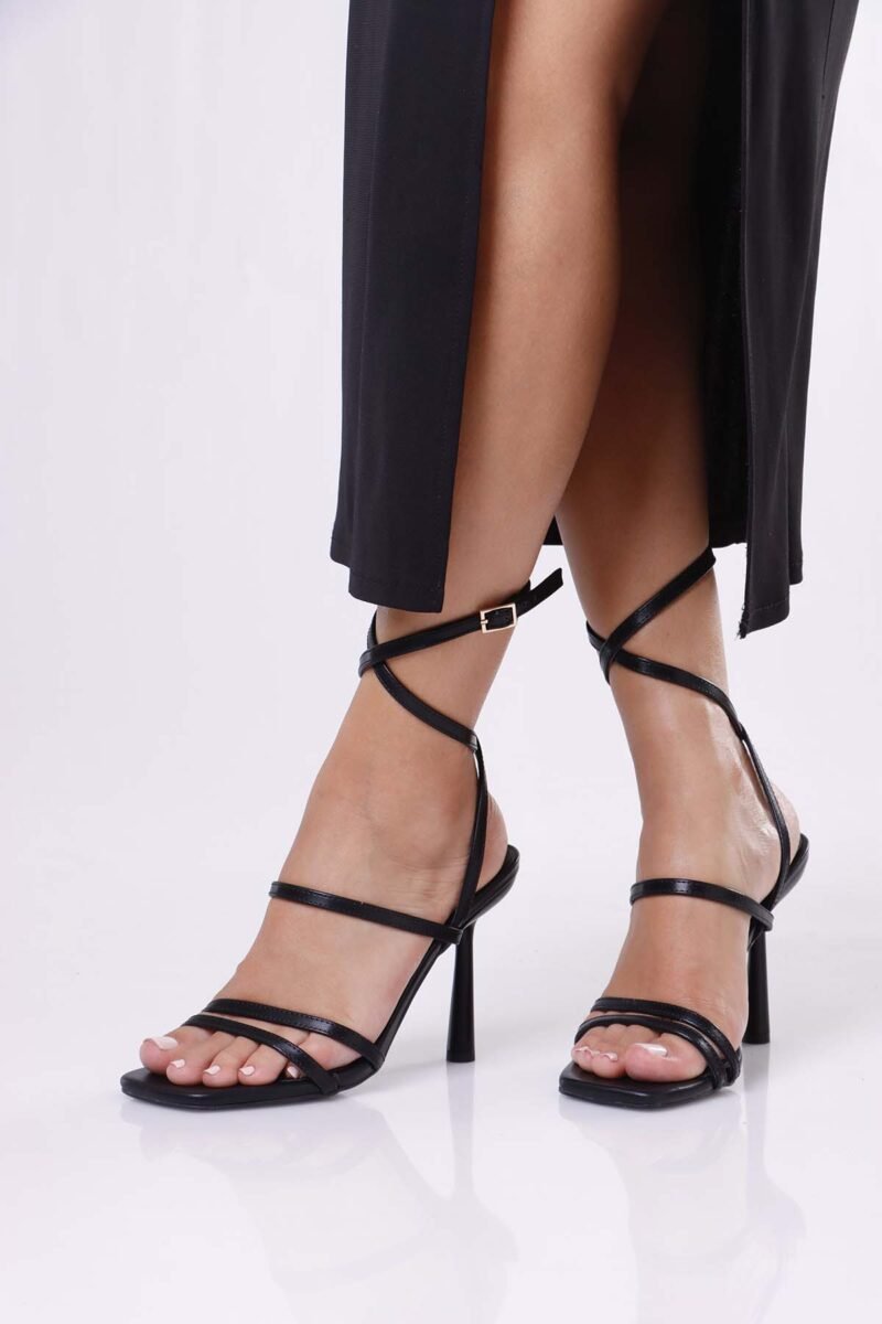 Tarvos Sandals