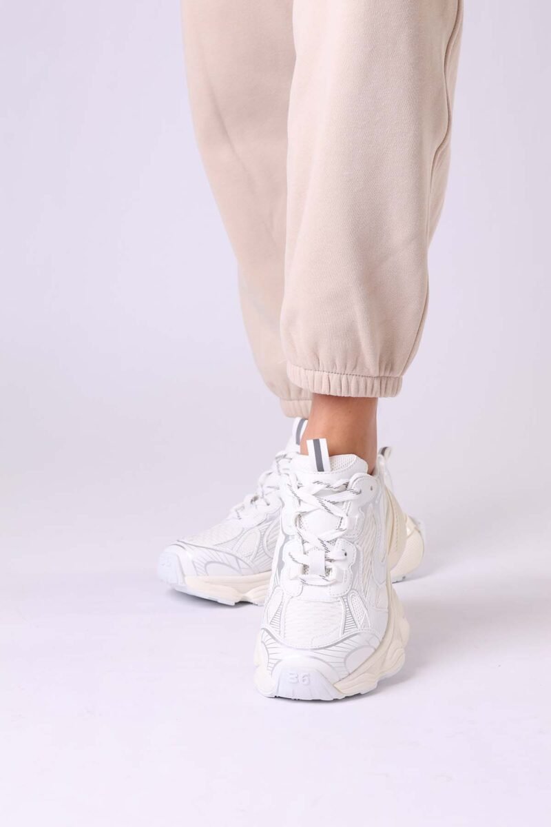 Blanca Sneakers