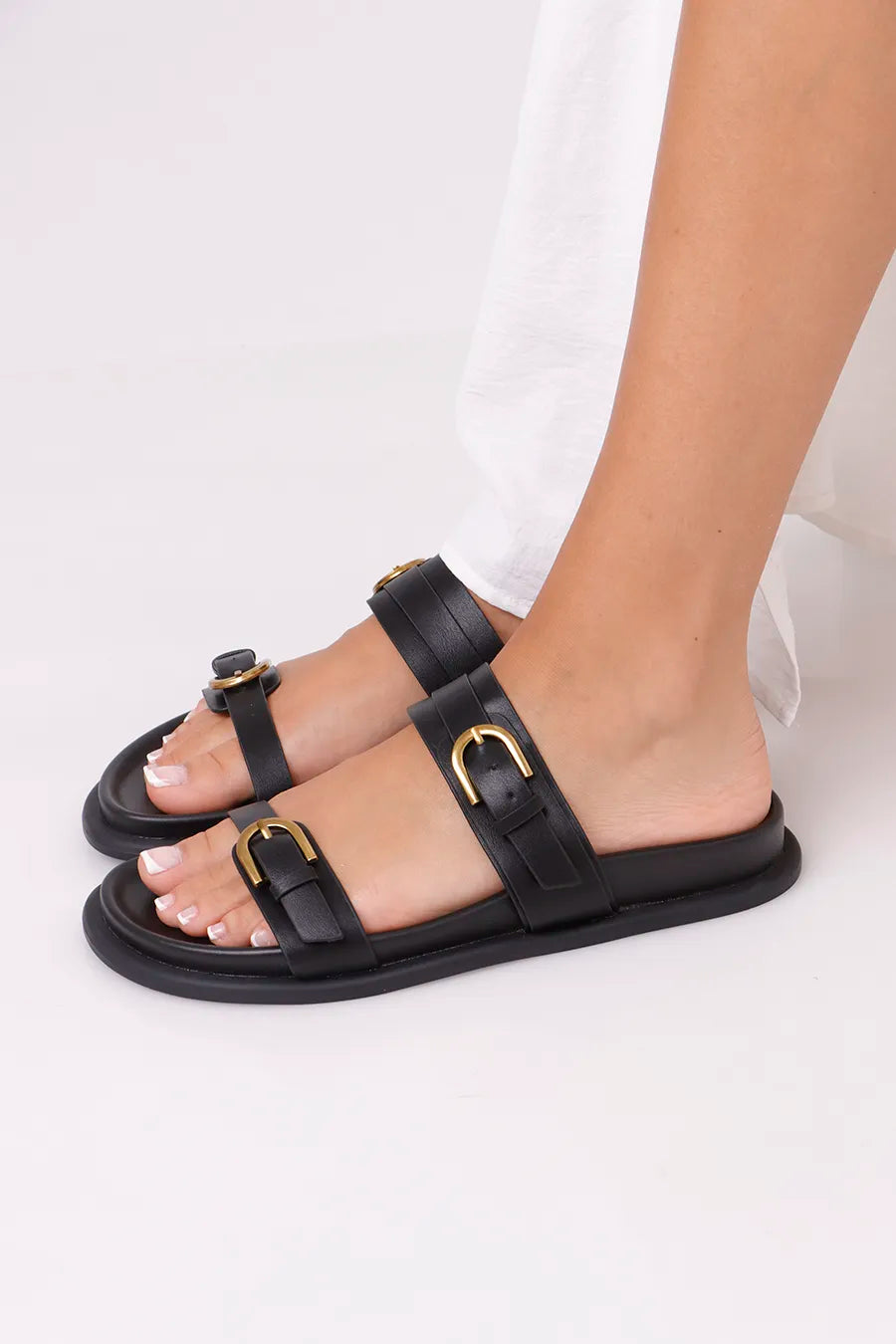 CF-600 Black