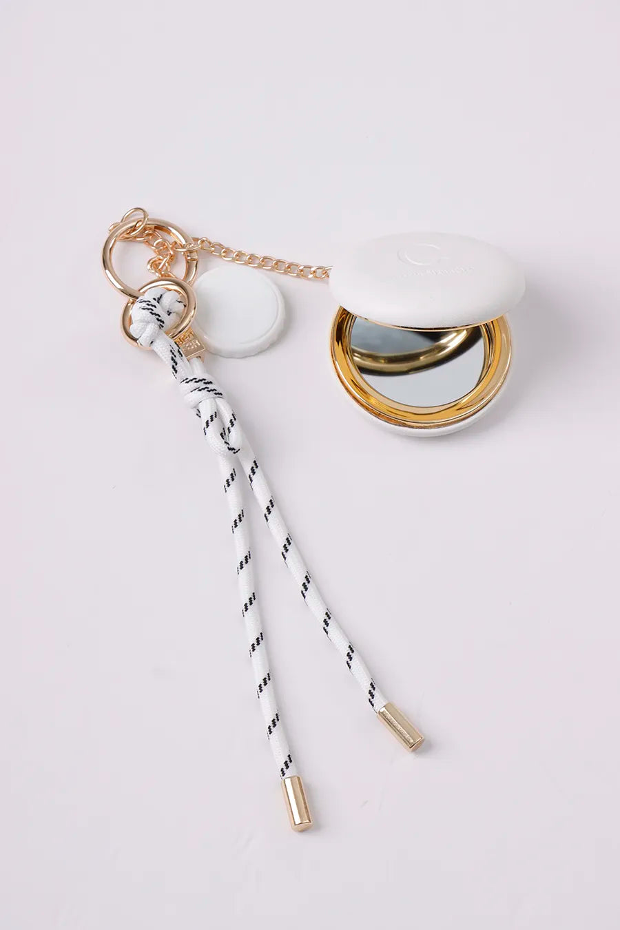 CM-White