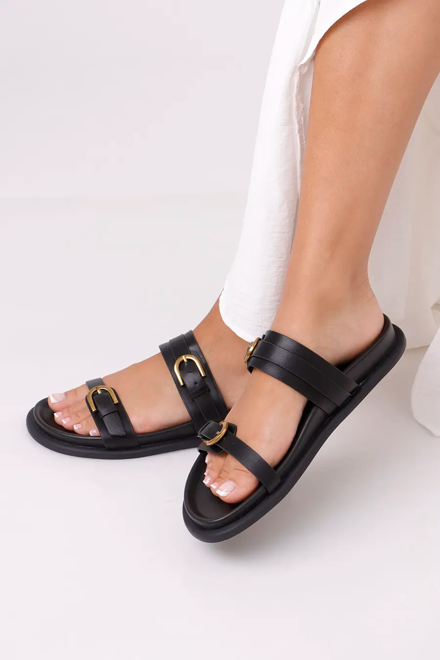 CF-600 Black