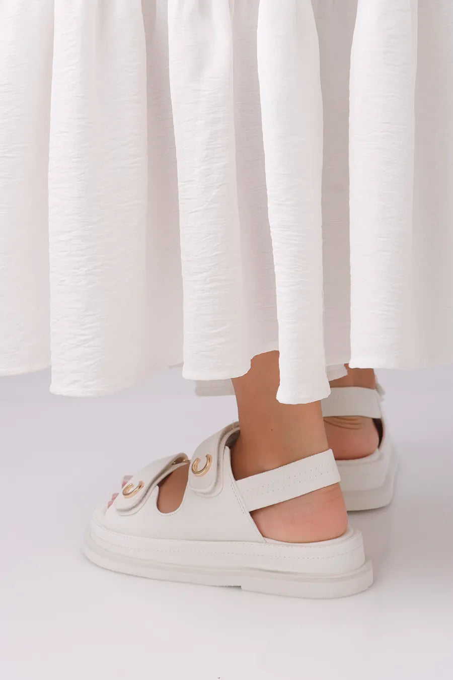 CF-765 White