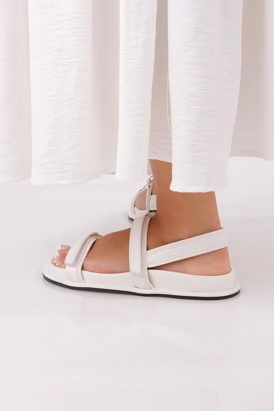 CF-635 White