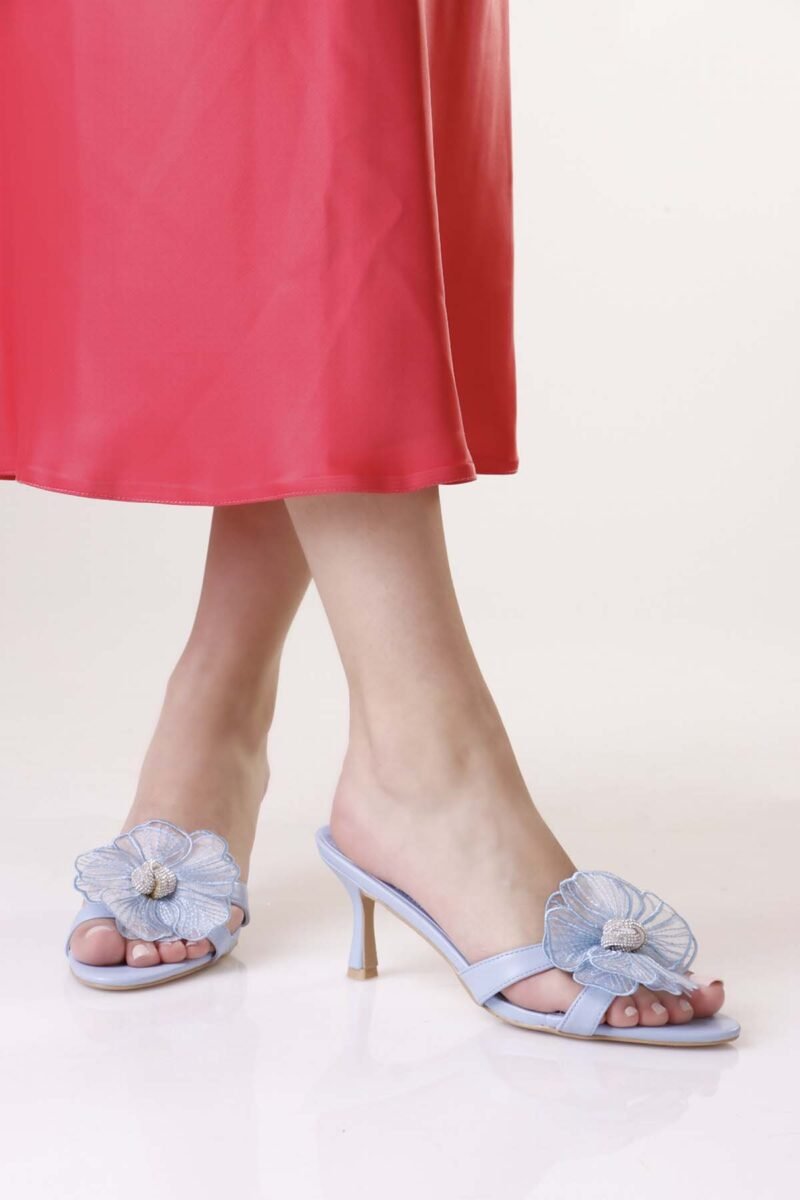 Daisy Heels