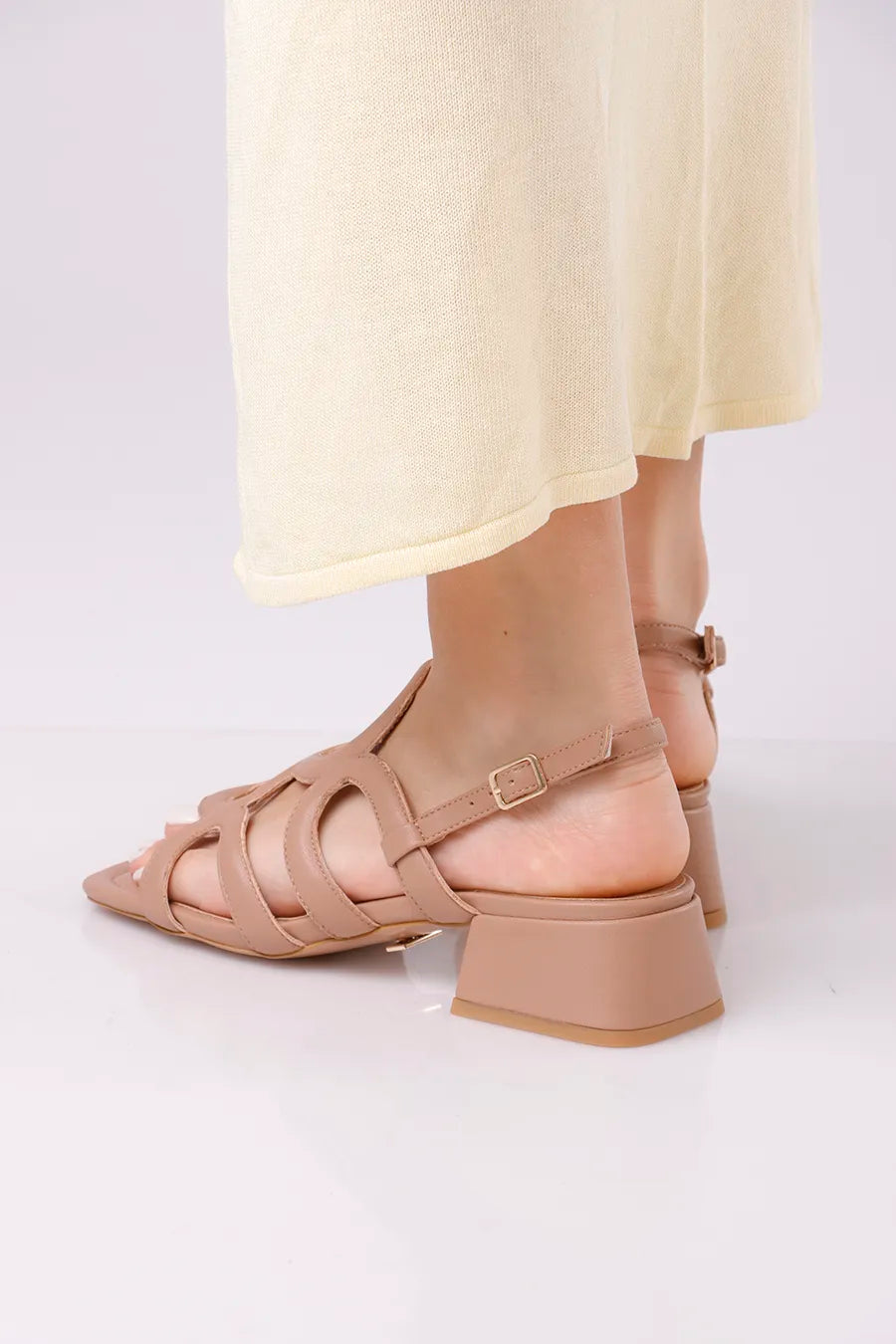 CH-670 Beige