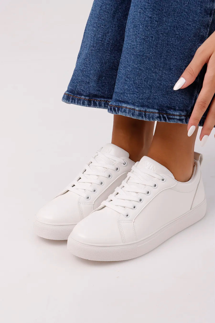 CSN-130 White