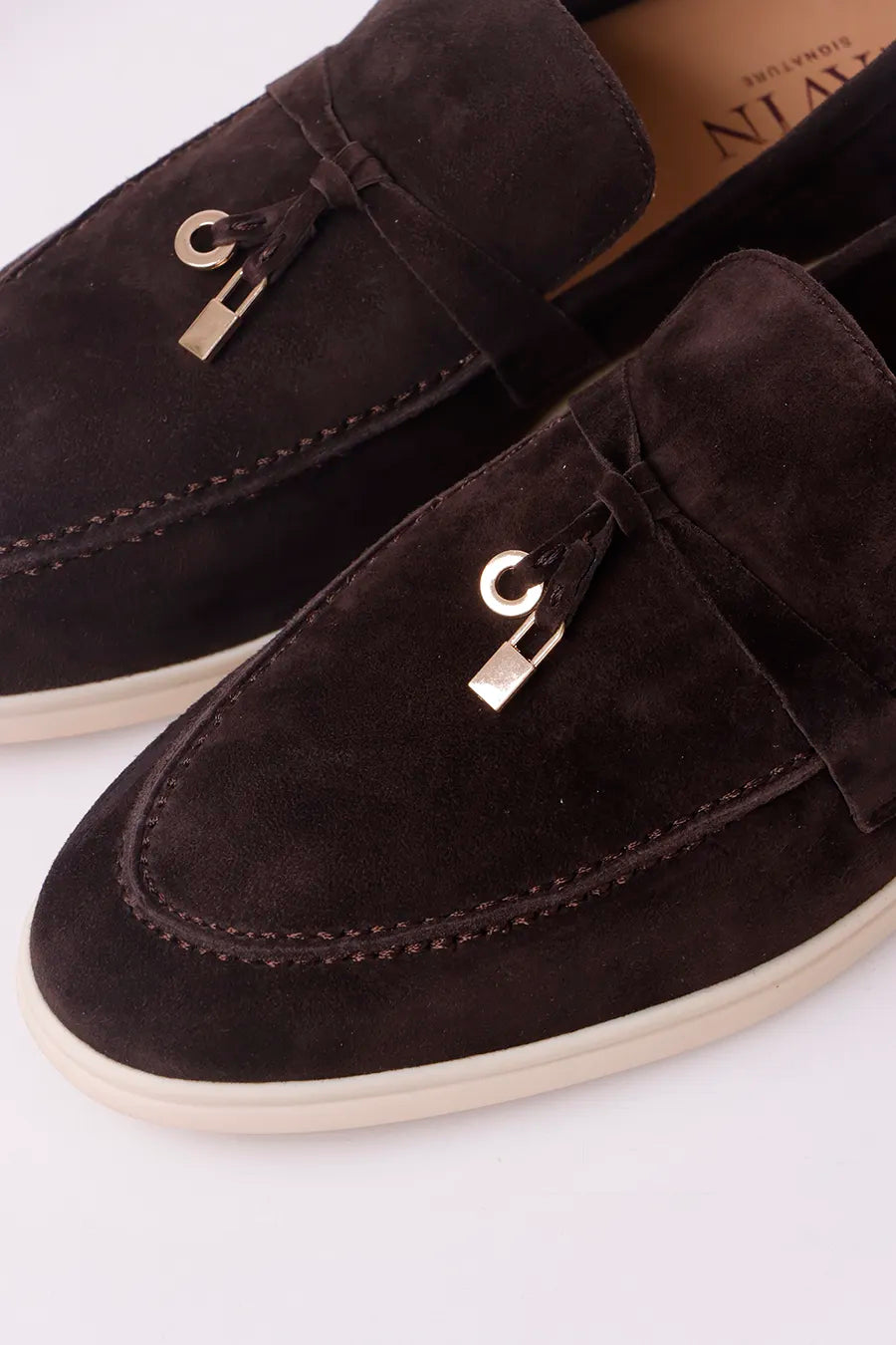 Loriyana       (Real Leather)