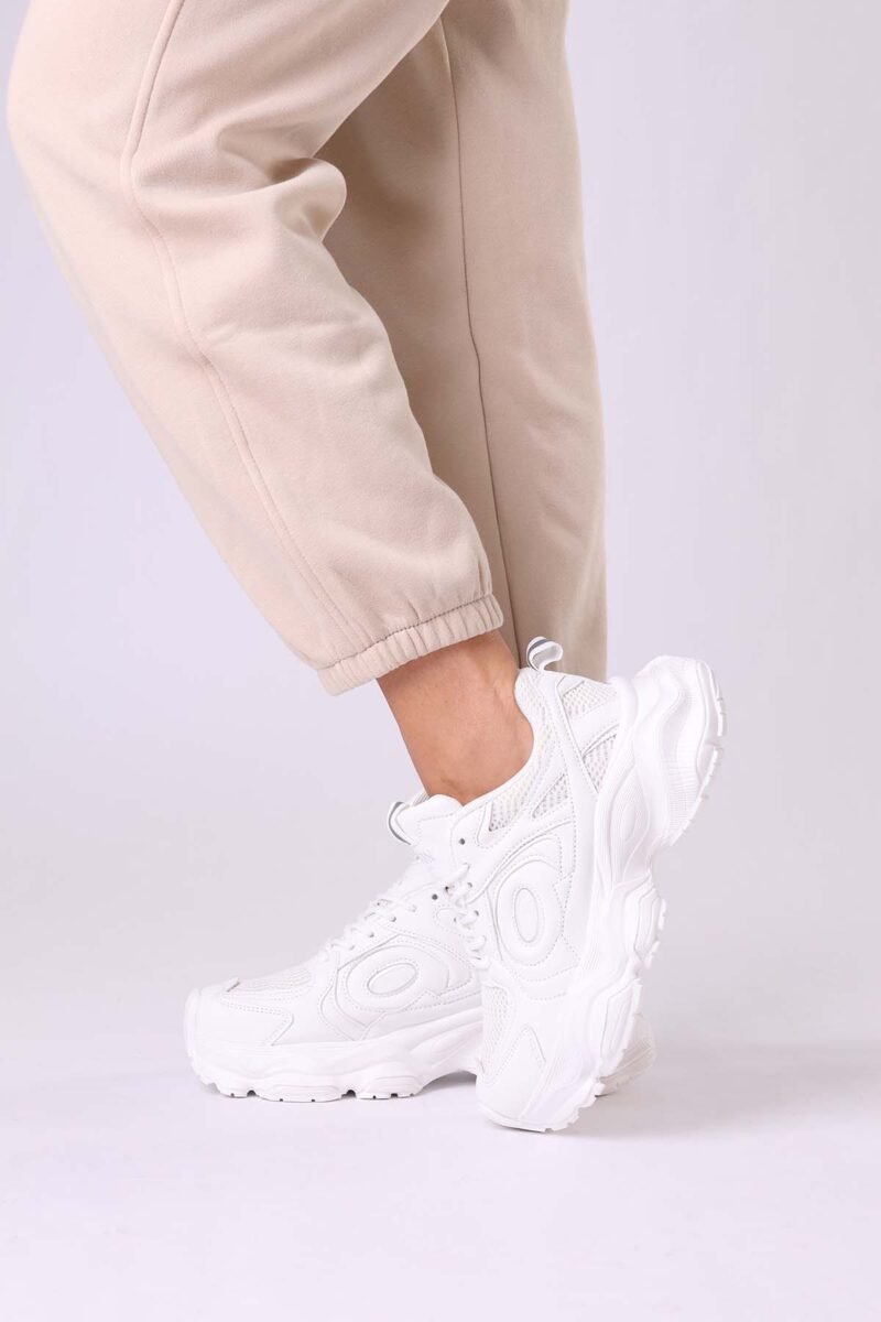 Kiva Sneakers