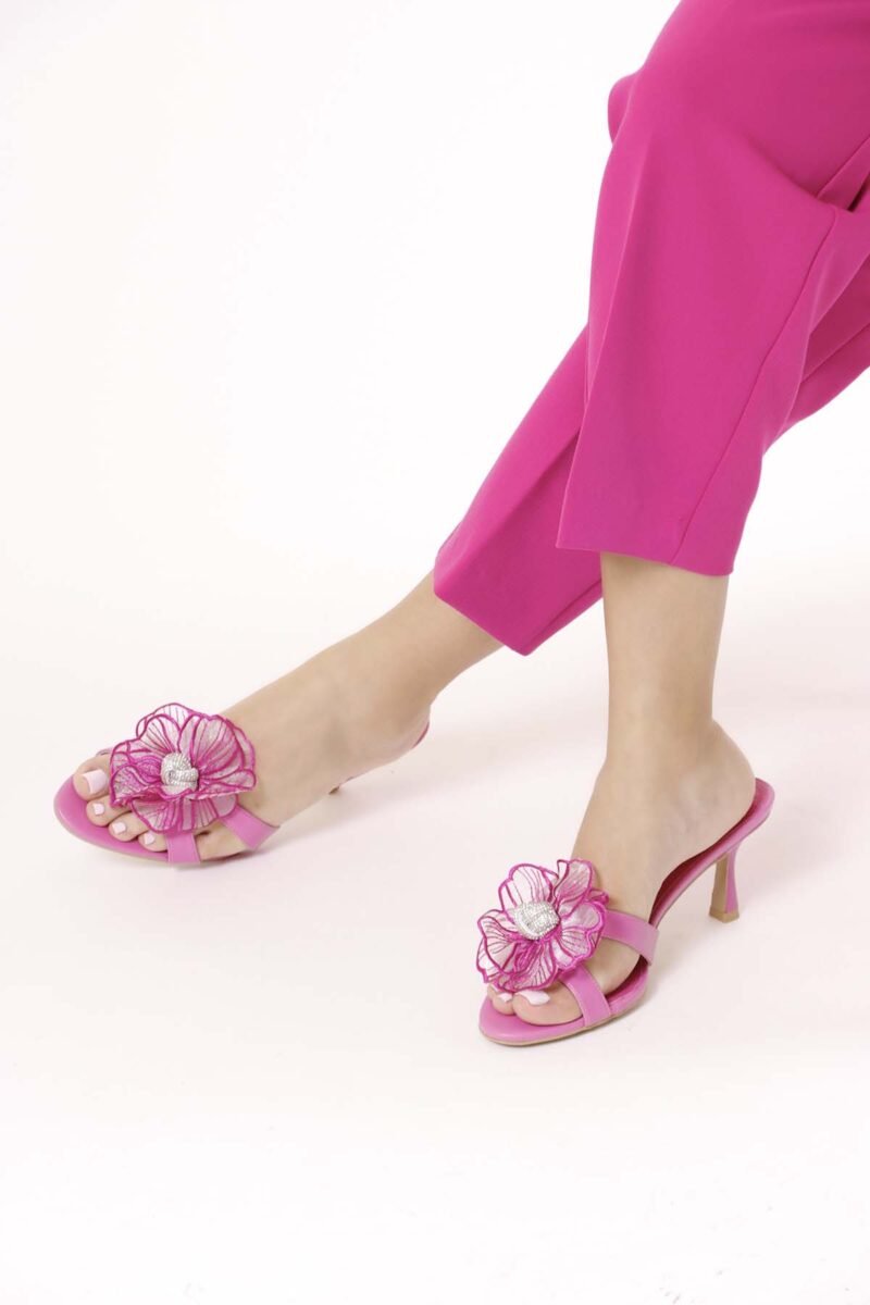 Daisy Heels