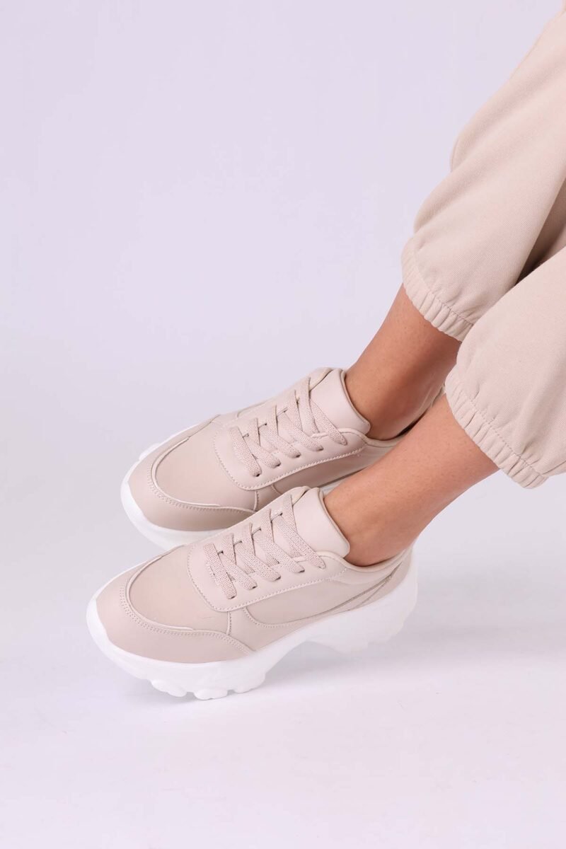 Arlie Sneakers