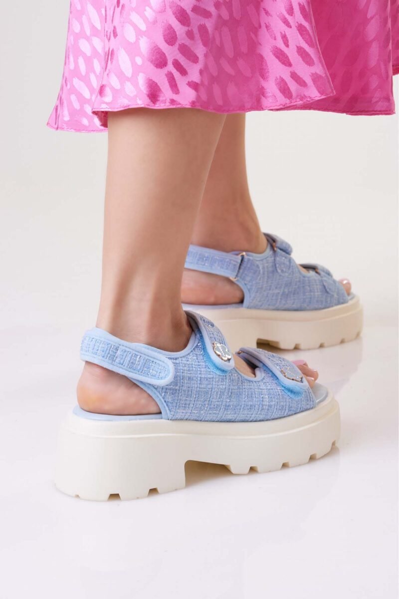 Pegasi Sandal