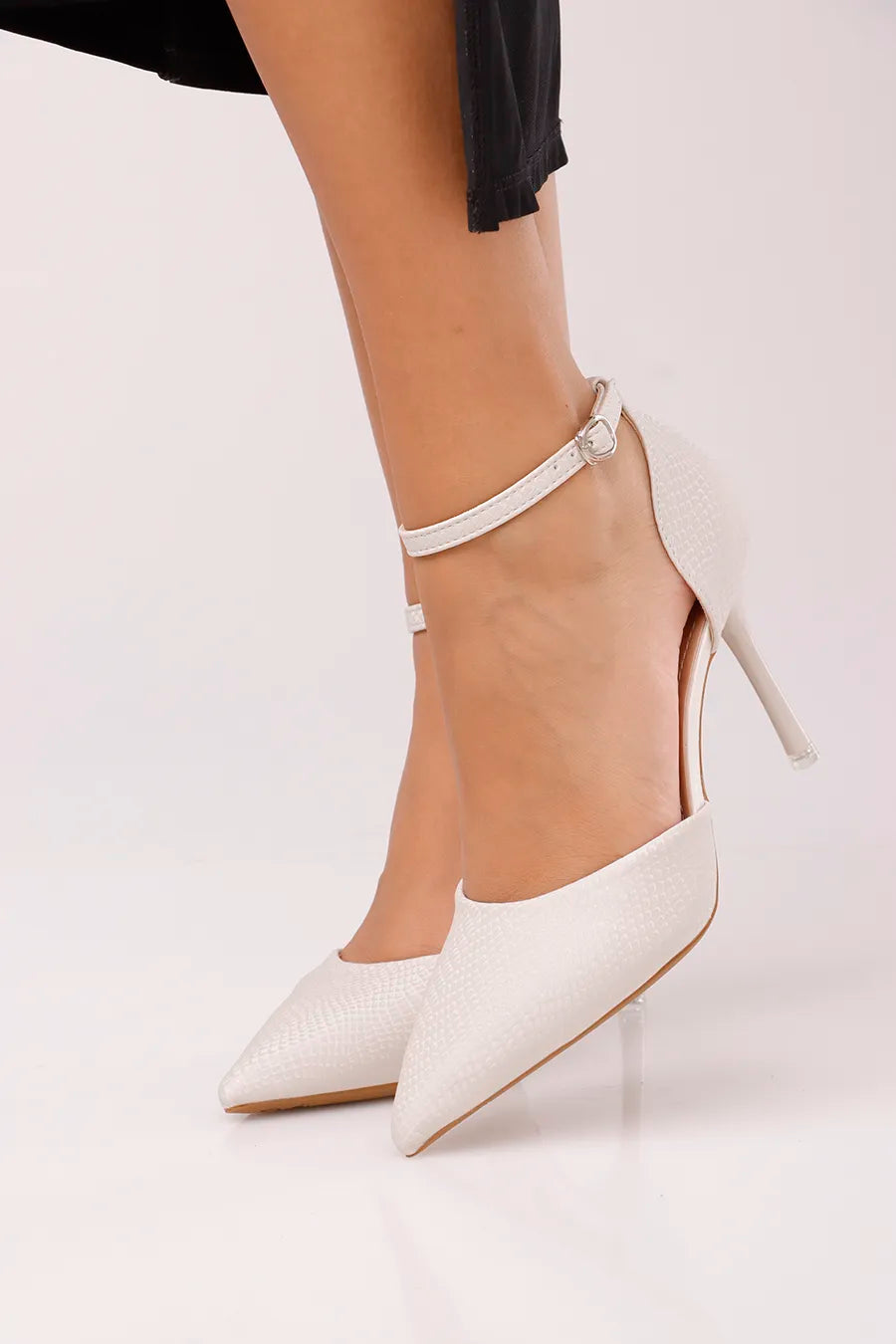 CH-1075 Beige