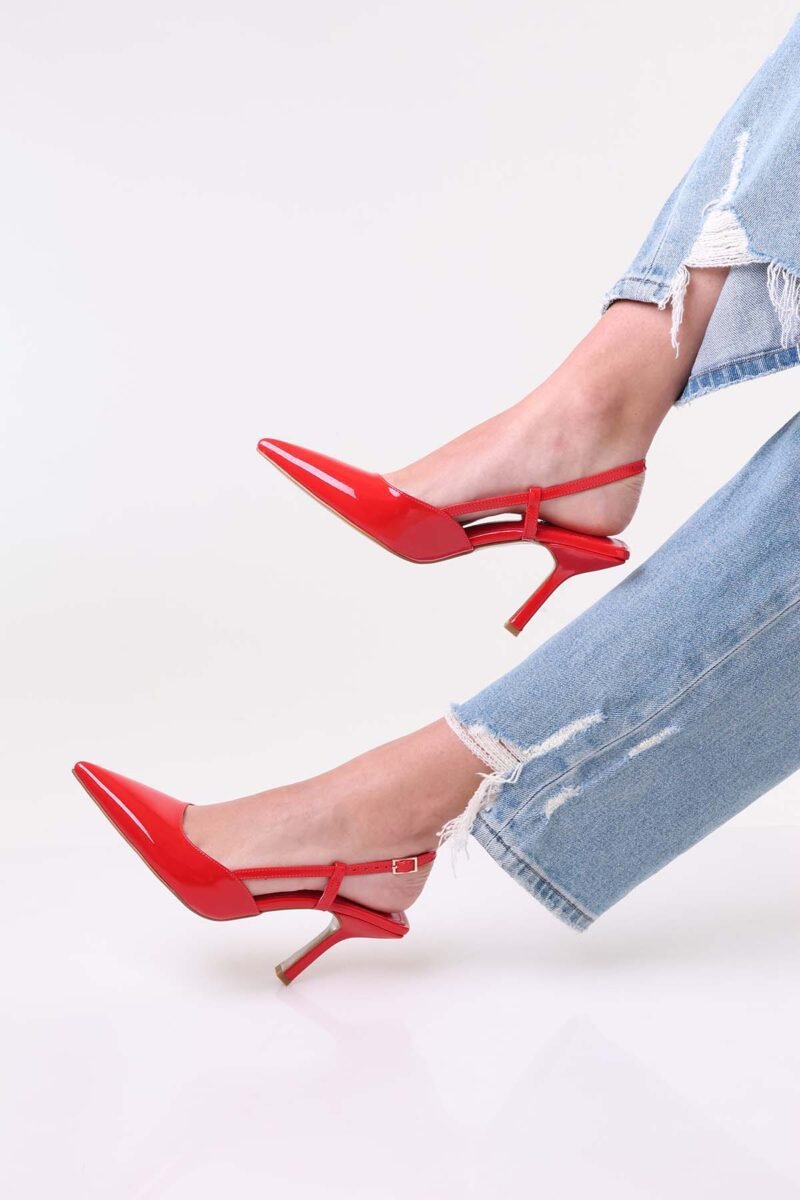 Vesta Glossy Pumps