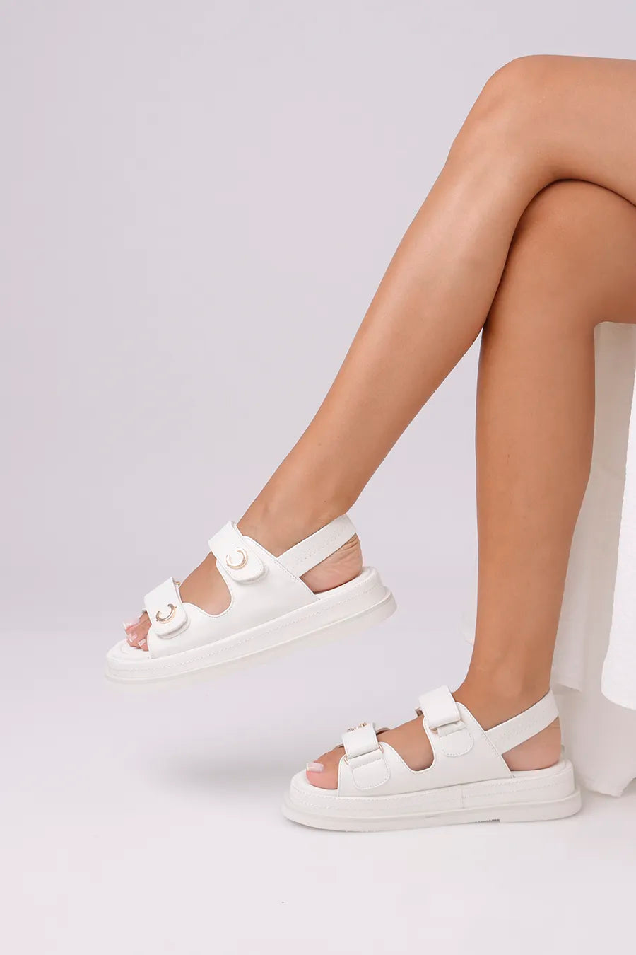 CF-765 White