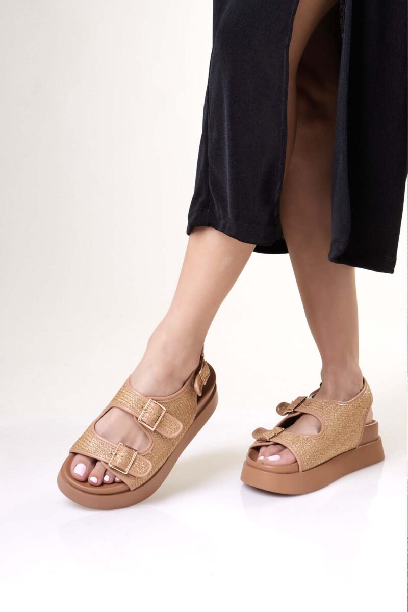 Grand Sandal
