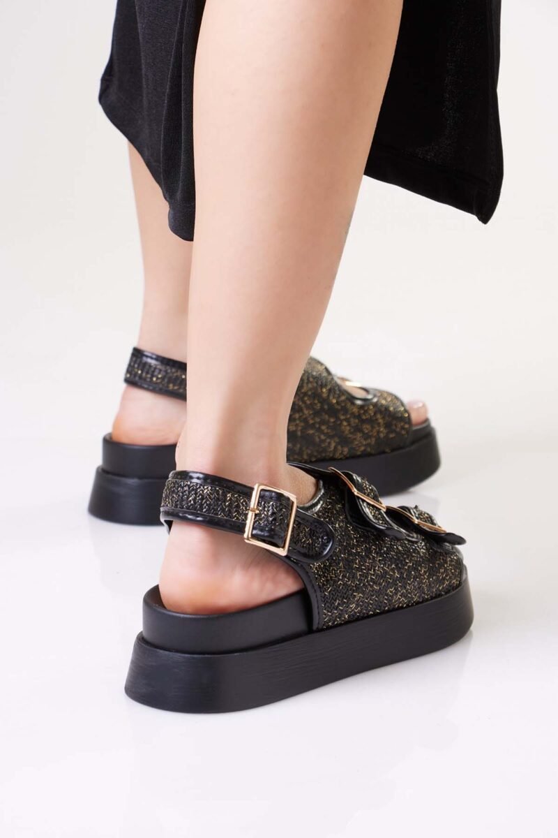 Grand Sandal