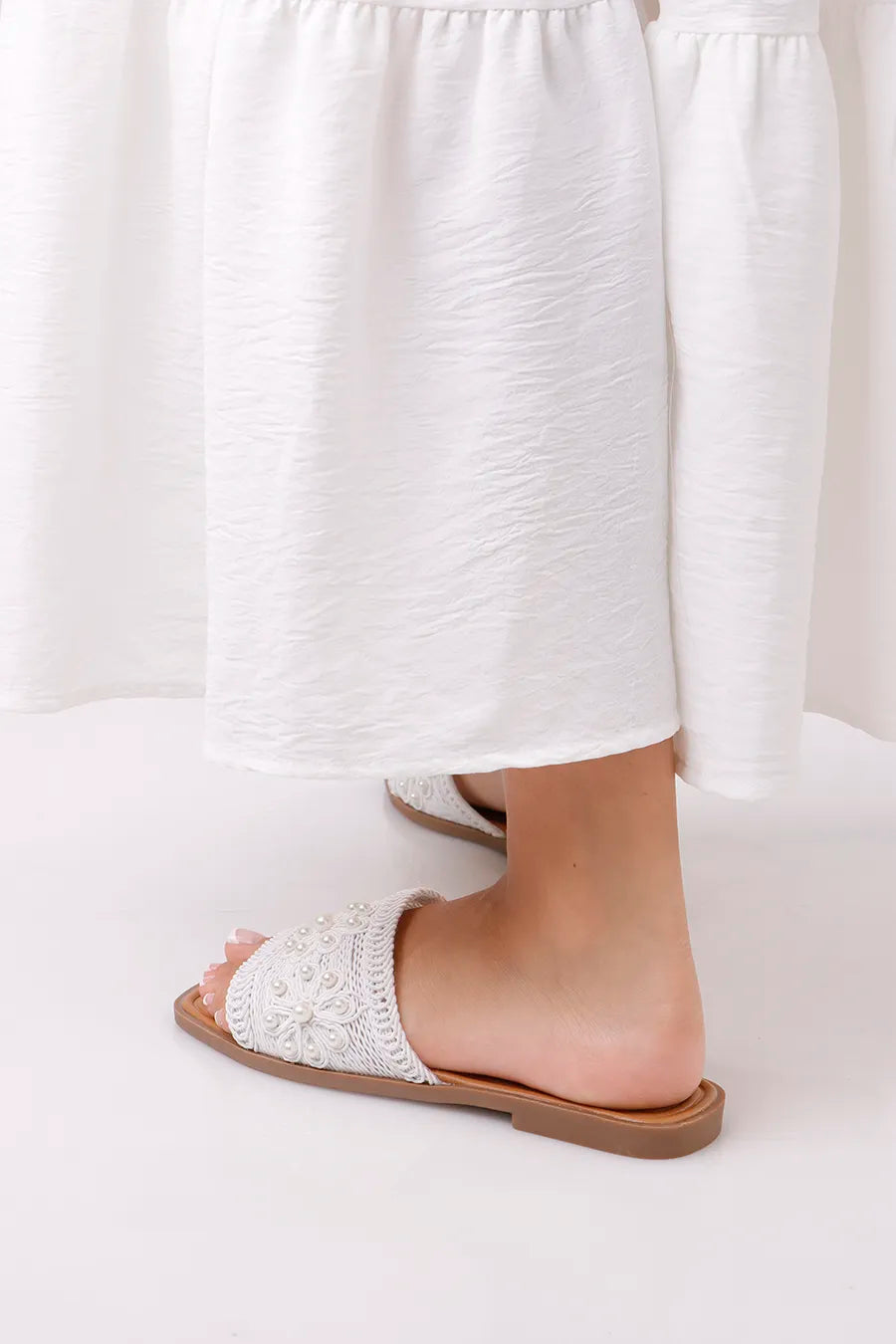 CF-495 White