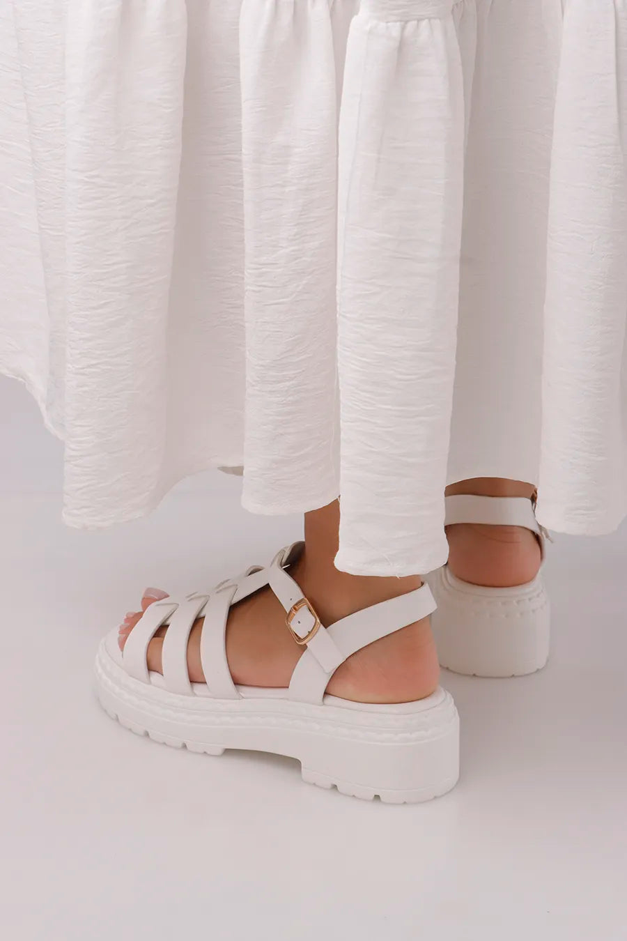 CF-675 White