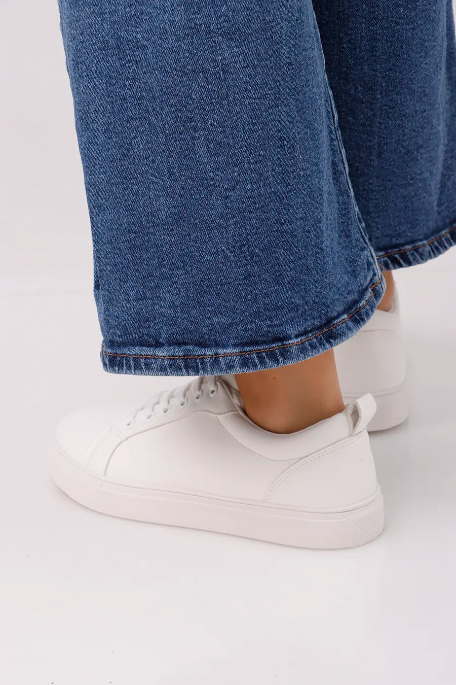CSN-130 White