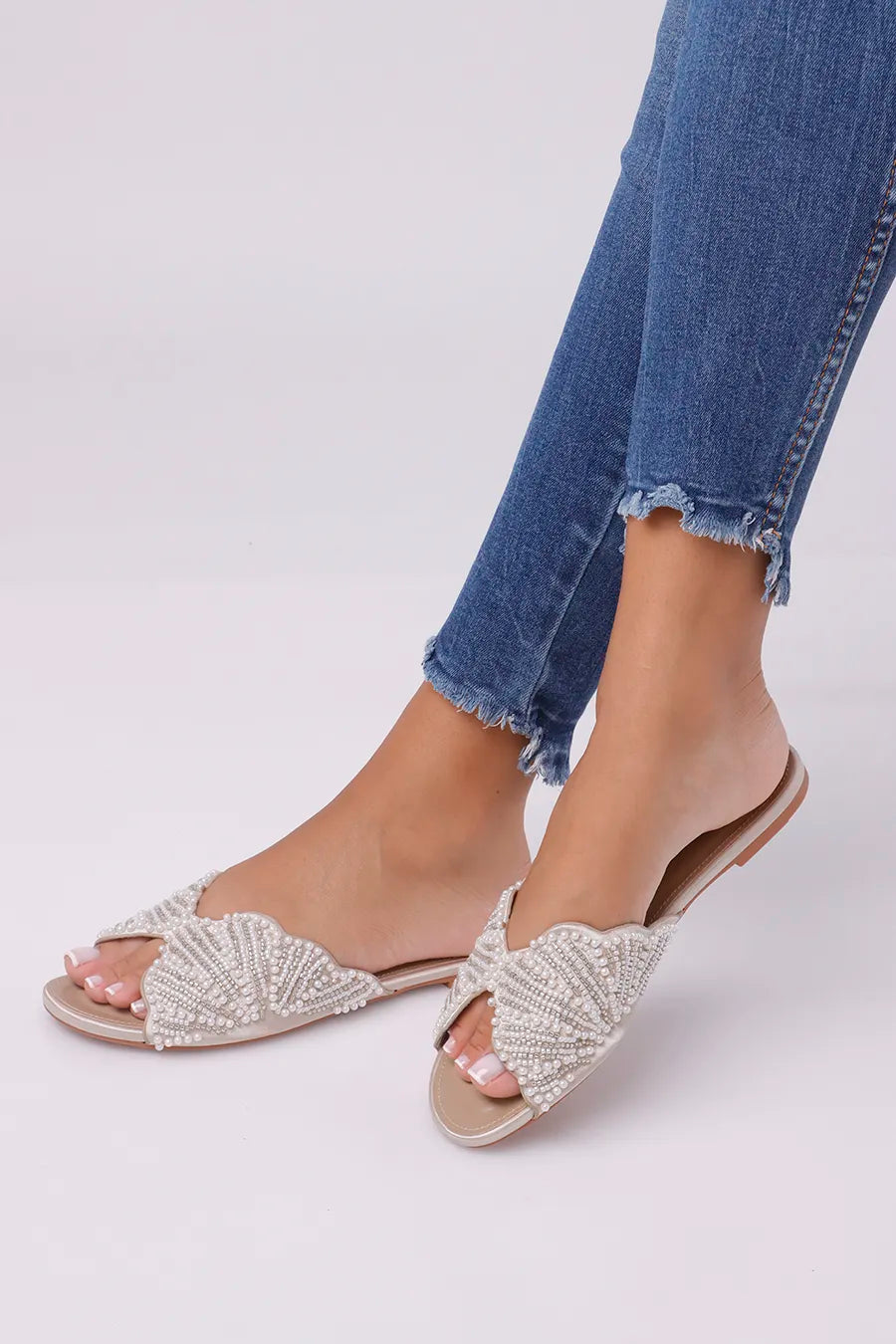 CF-740 Beige