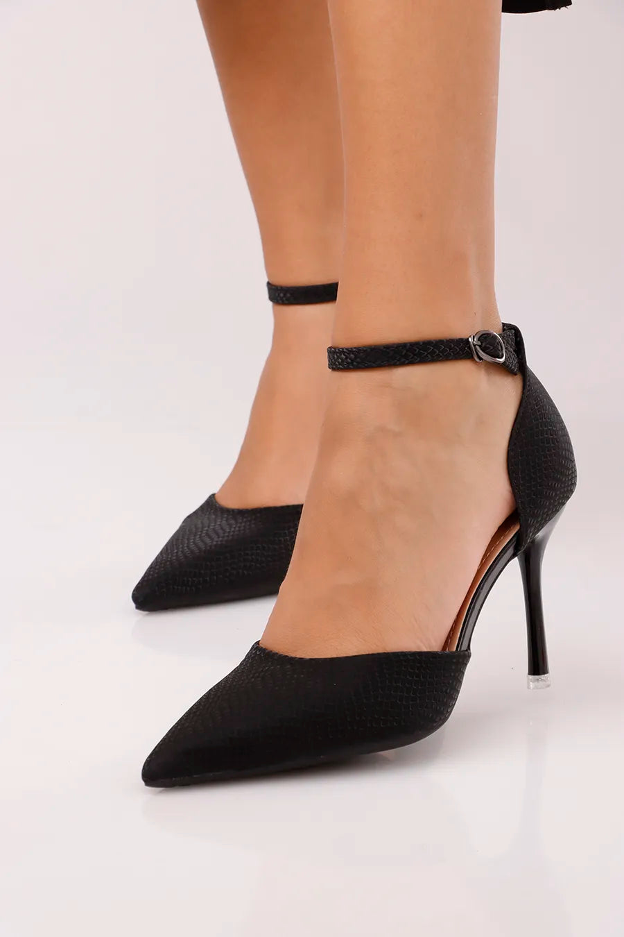 CH-1075 Black