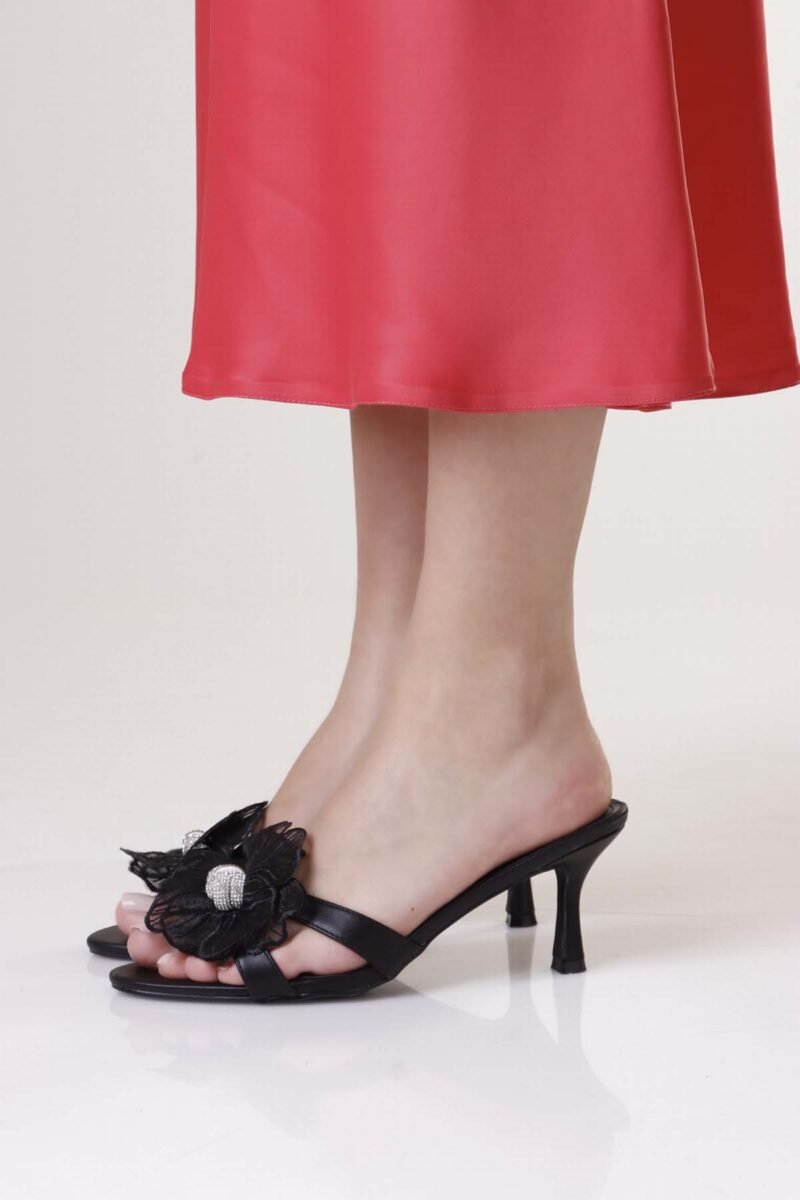 Daisy Heels