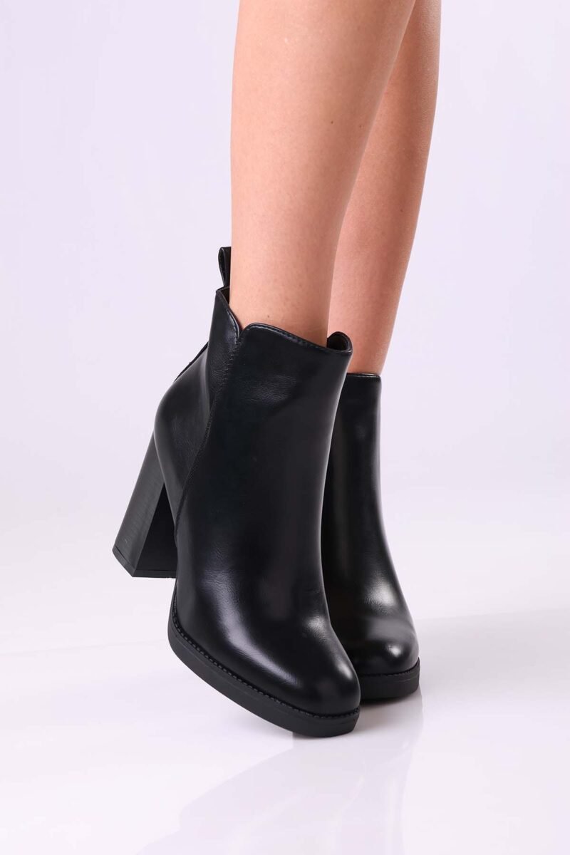 Benito Boots