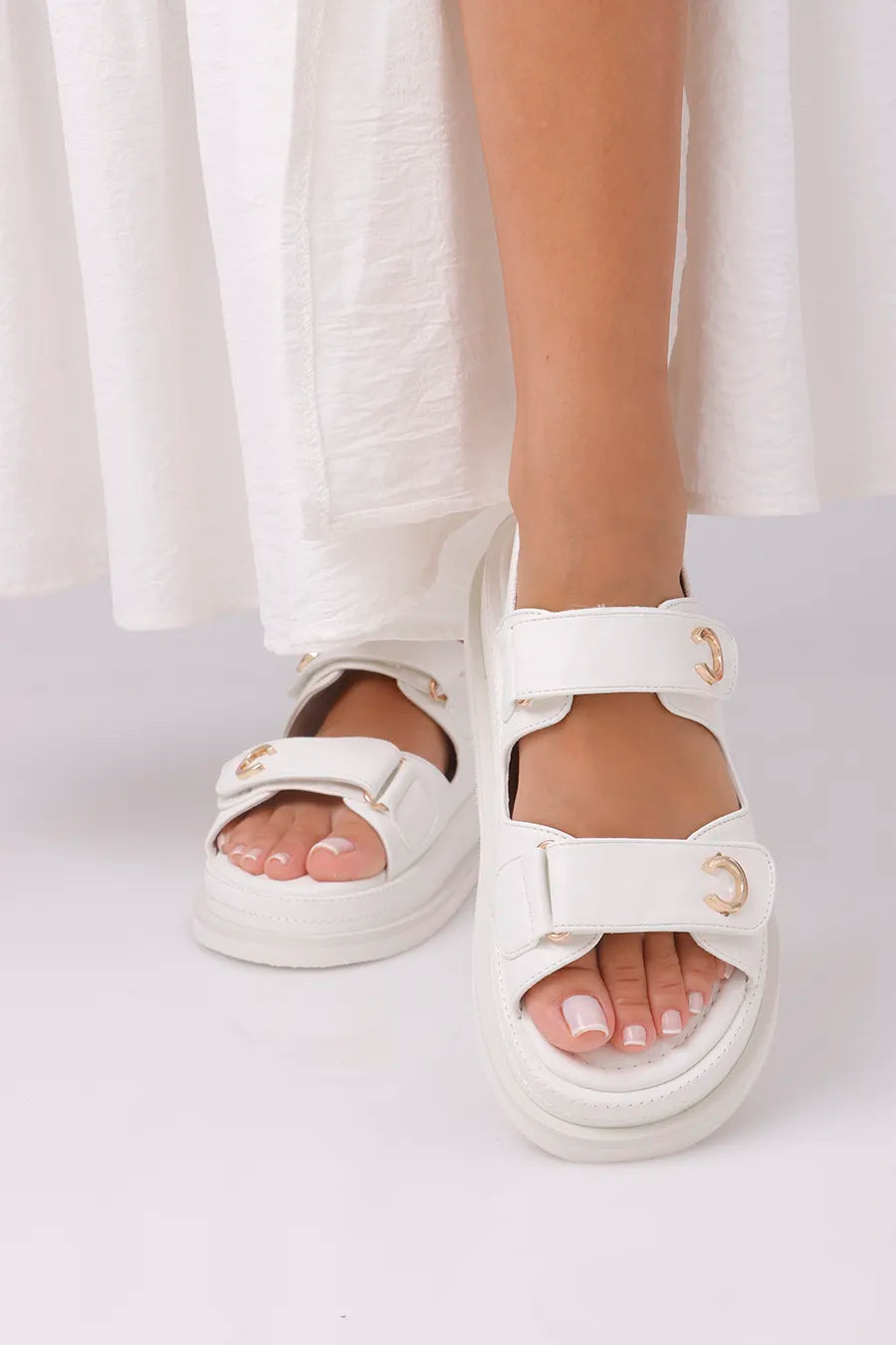 CF-765 White