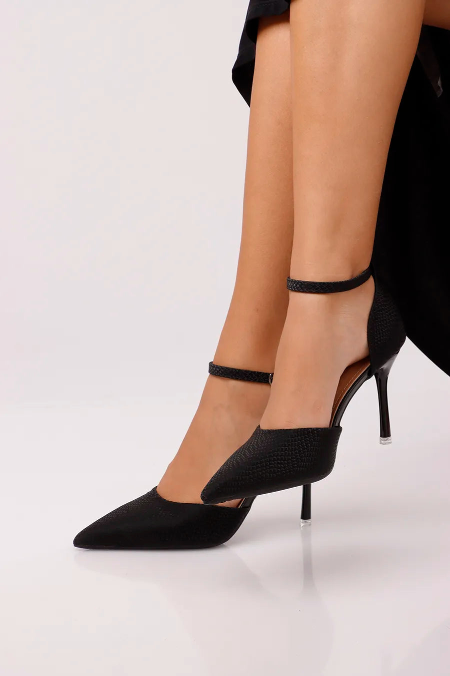 CH-1075 Black