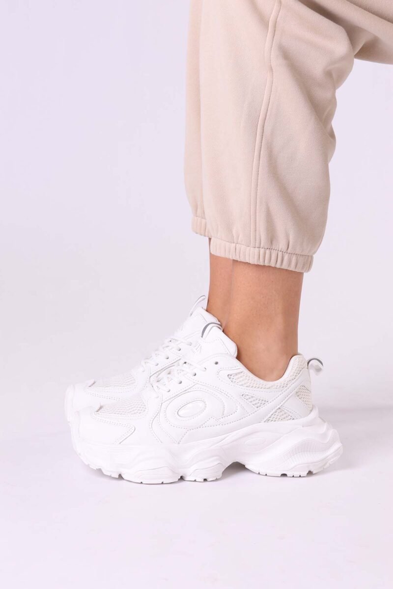 Kiva Sneakers