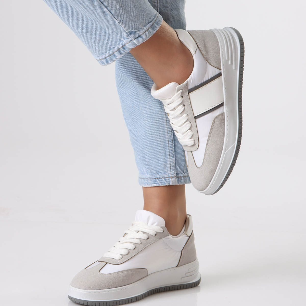 Neves Sneakers