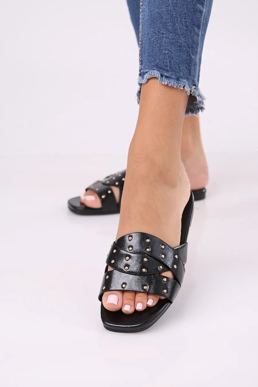 CF-715 Black
