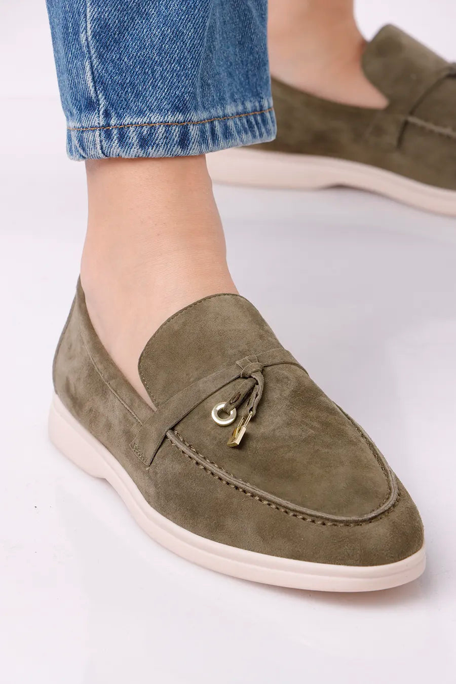 Loriyana       (Real Leather)